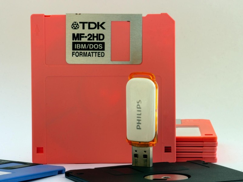 Obsolescecia de medios y p&eacute;rdida de informaci&oacute;n